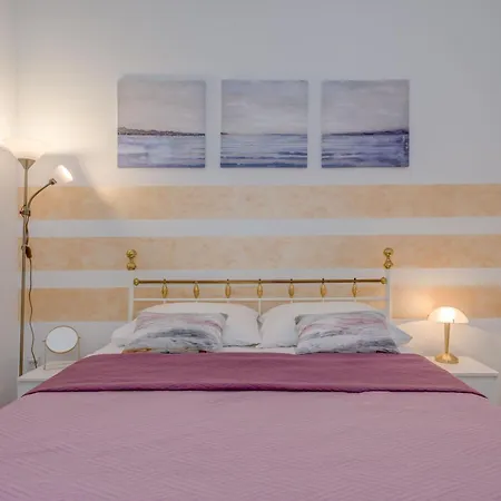 Apartamento Fuer 5 Personen Ca, 48 M Sup2 In Split, Dalmatien Gespanschaft Dalmatien Split